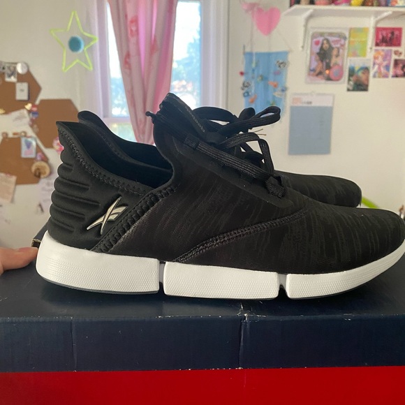 REBOOK DailyFit Sneakers - Picture 3 of 6